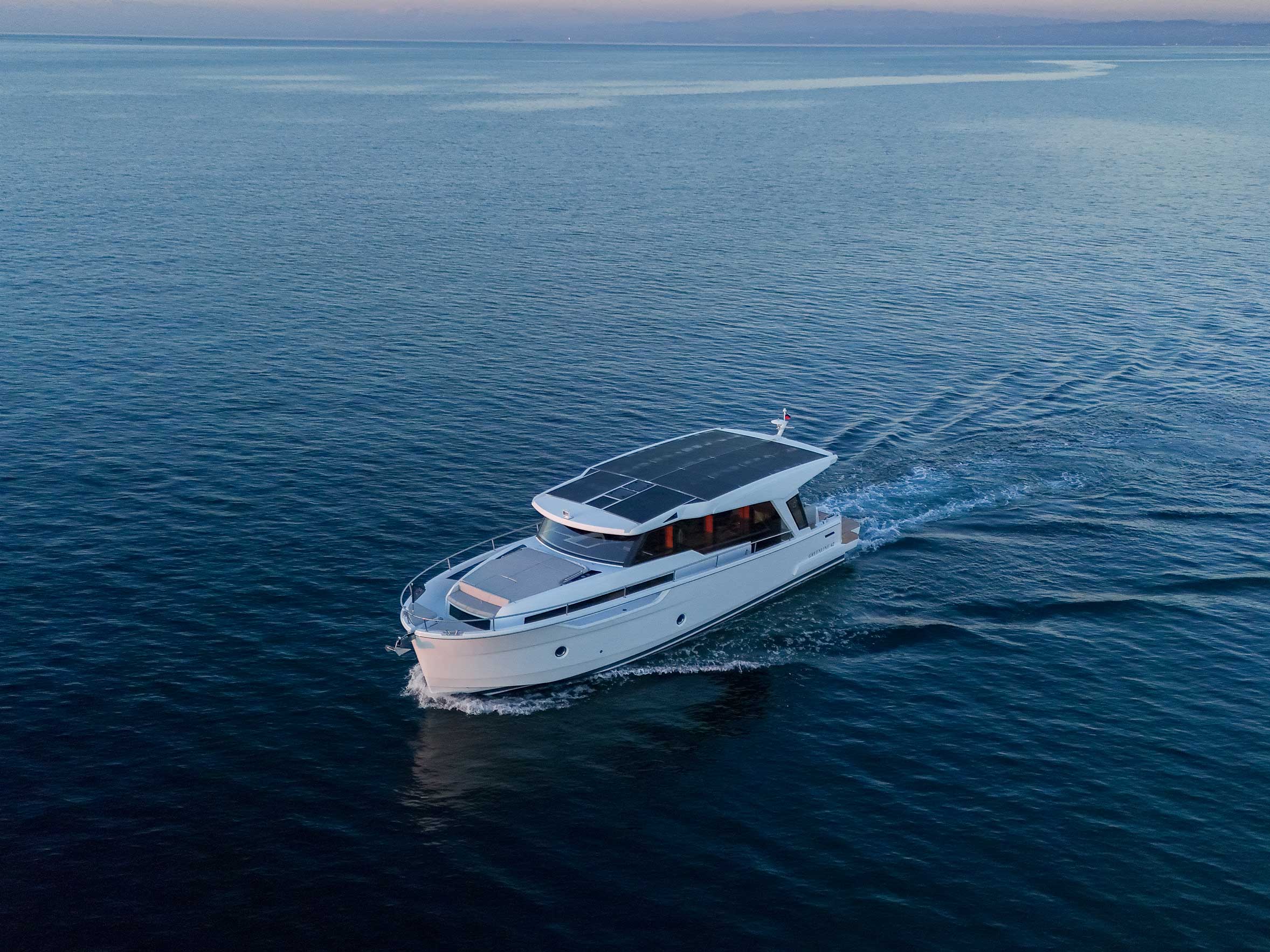 Slide: The Image of Greenline 42 Hybrid 2027 - 10