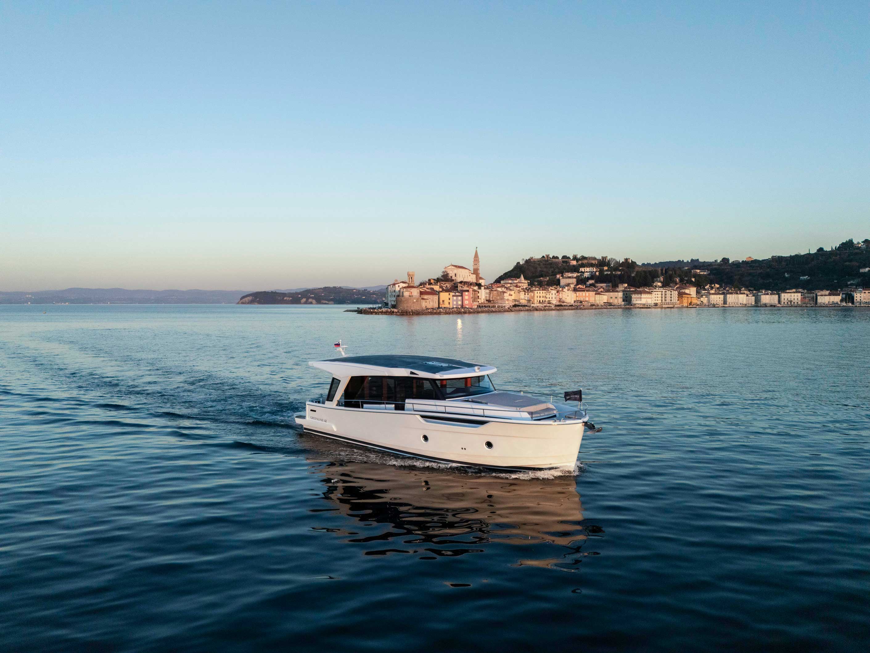 Slide: The Image of Greenline 42 Hybrid 2027 - 12