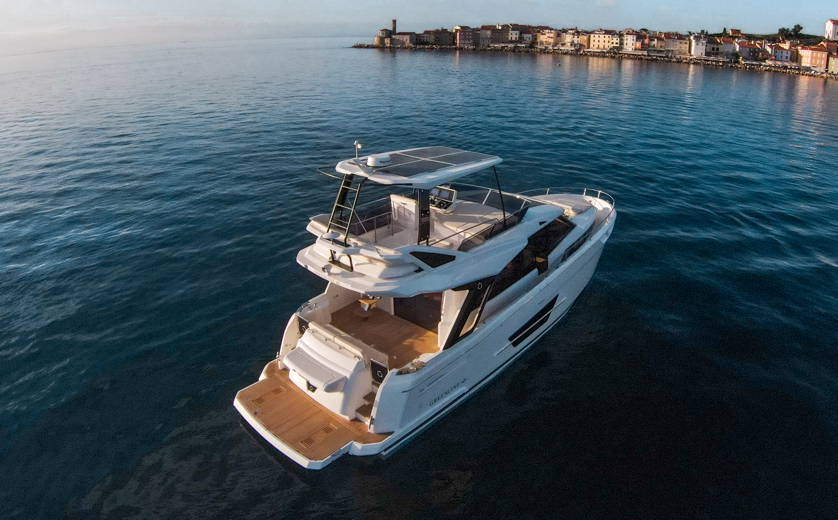 Slide: The Image of Greenline 45 Fly Hybrid 2024 - 6