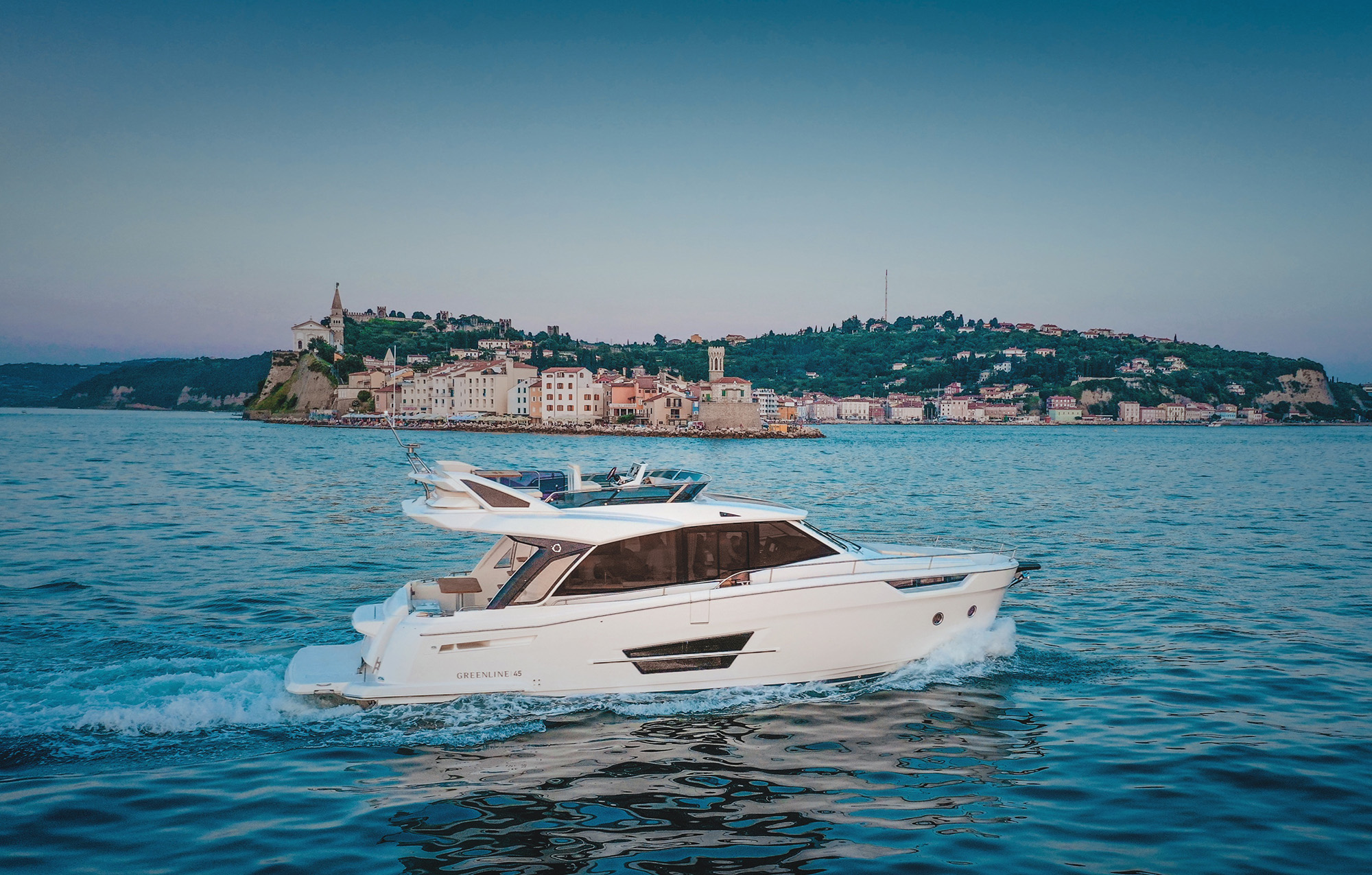 Slide: The Image of Greenline 45 Fly Hybrid 2024 - 12