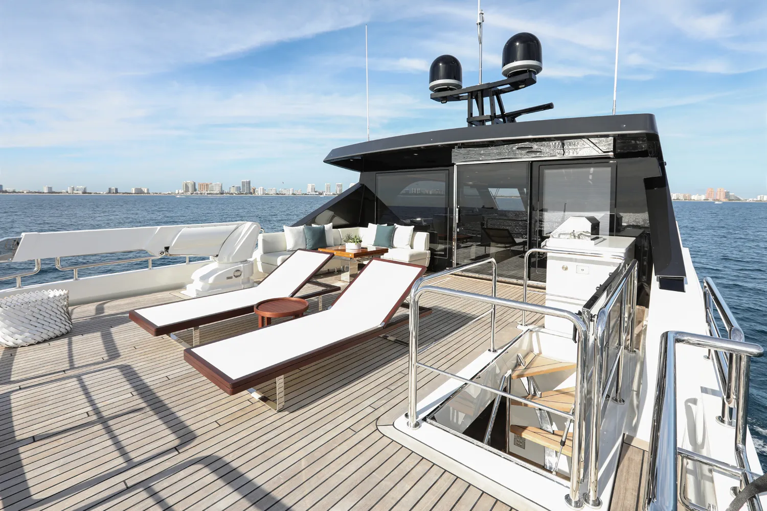 Slide: The Image of Ocean Alexander 28 Legend 2026 - 7