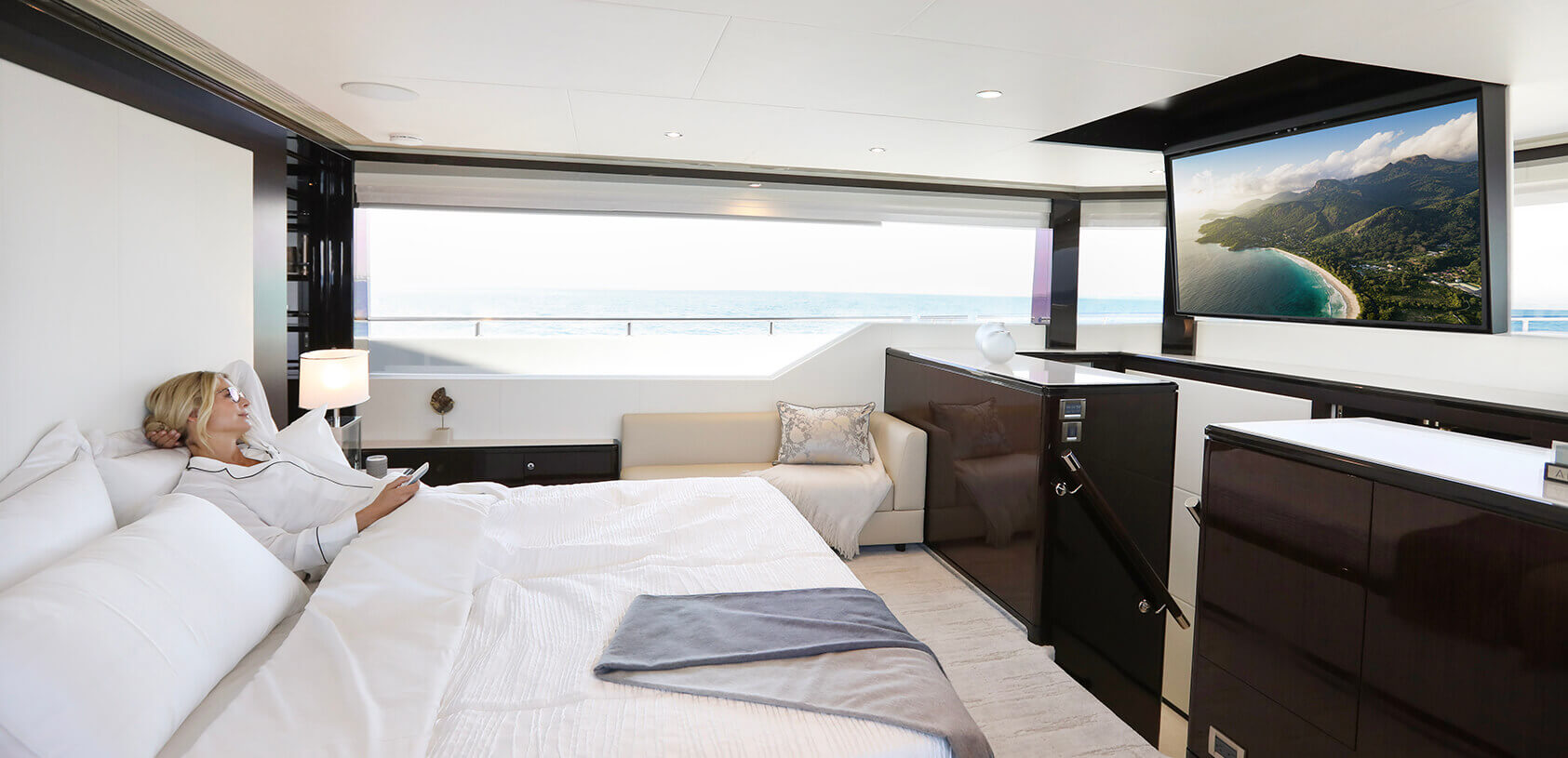 Slide: The Image of Ocean Alexander 37 Legend 2027 - 15