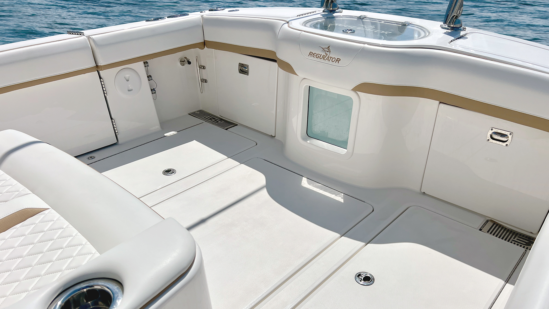 Slide: The Image of Regulator Marine 35 Center Console 2027 - 5