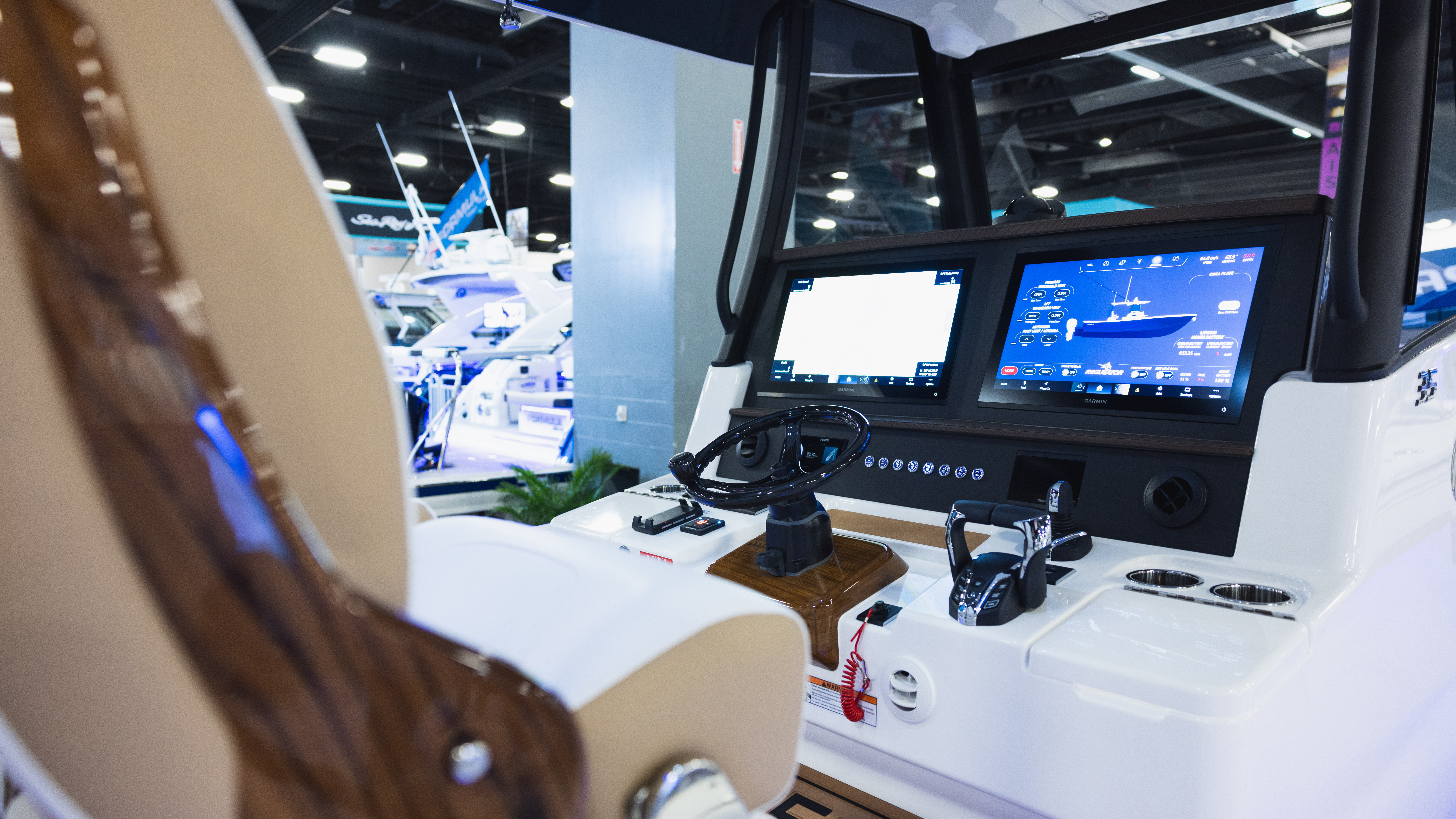 Slide: The Image of Regulator Marine 35 Center Console 2027 - 20