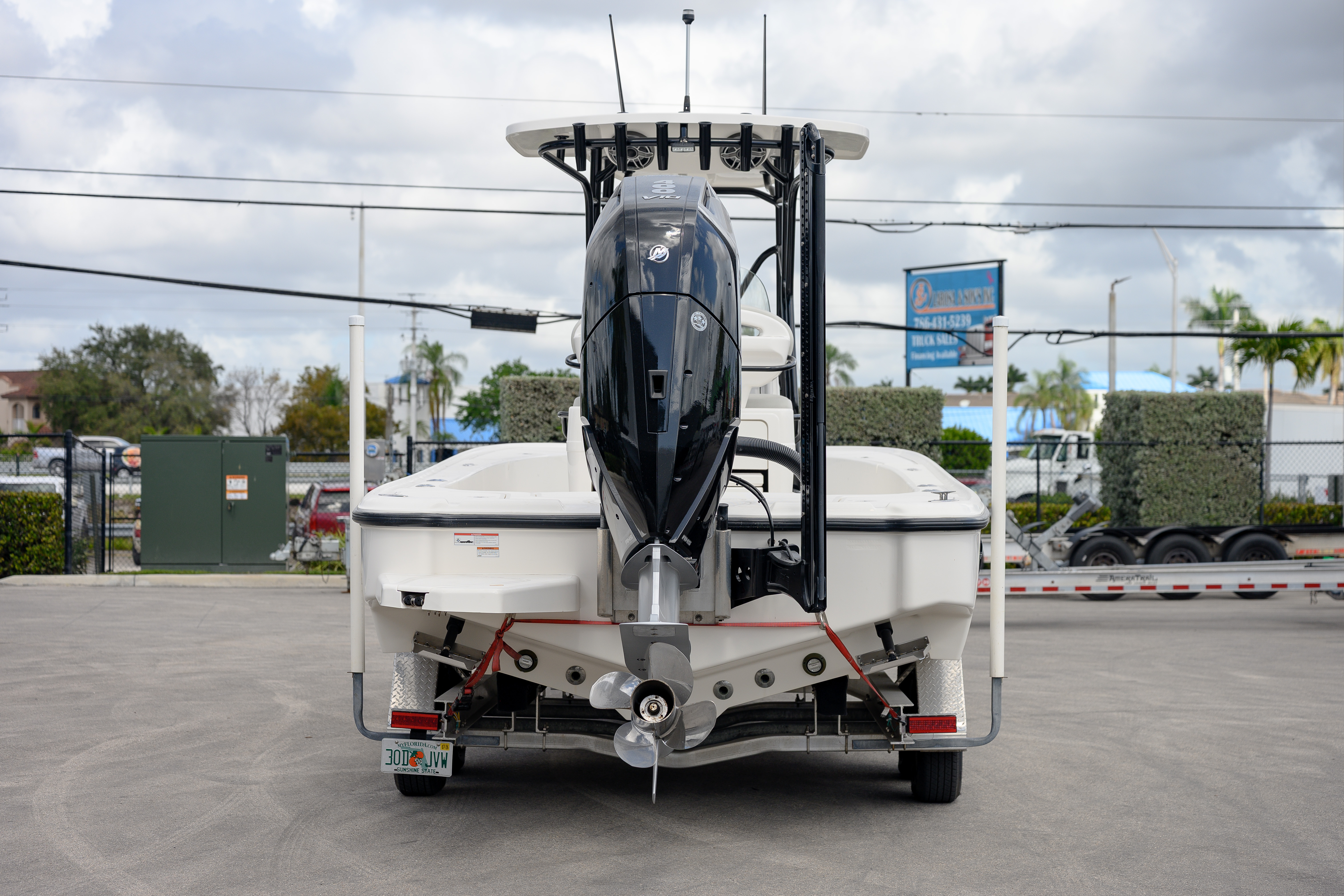 Slide: The Image of SeaVee 270Z 2026 - 4