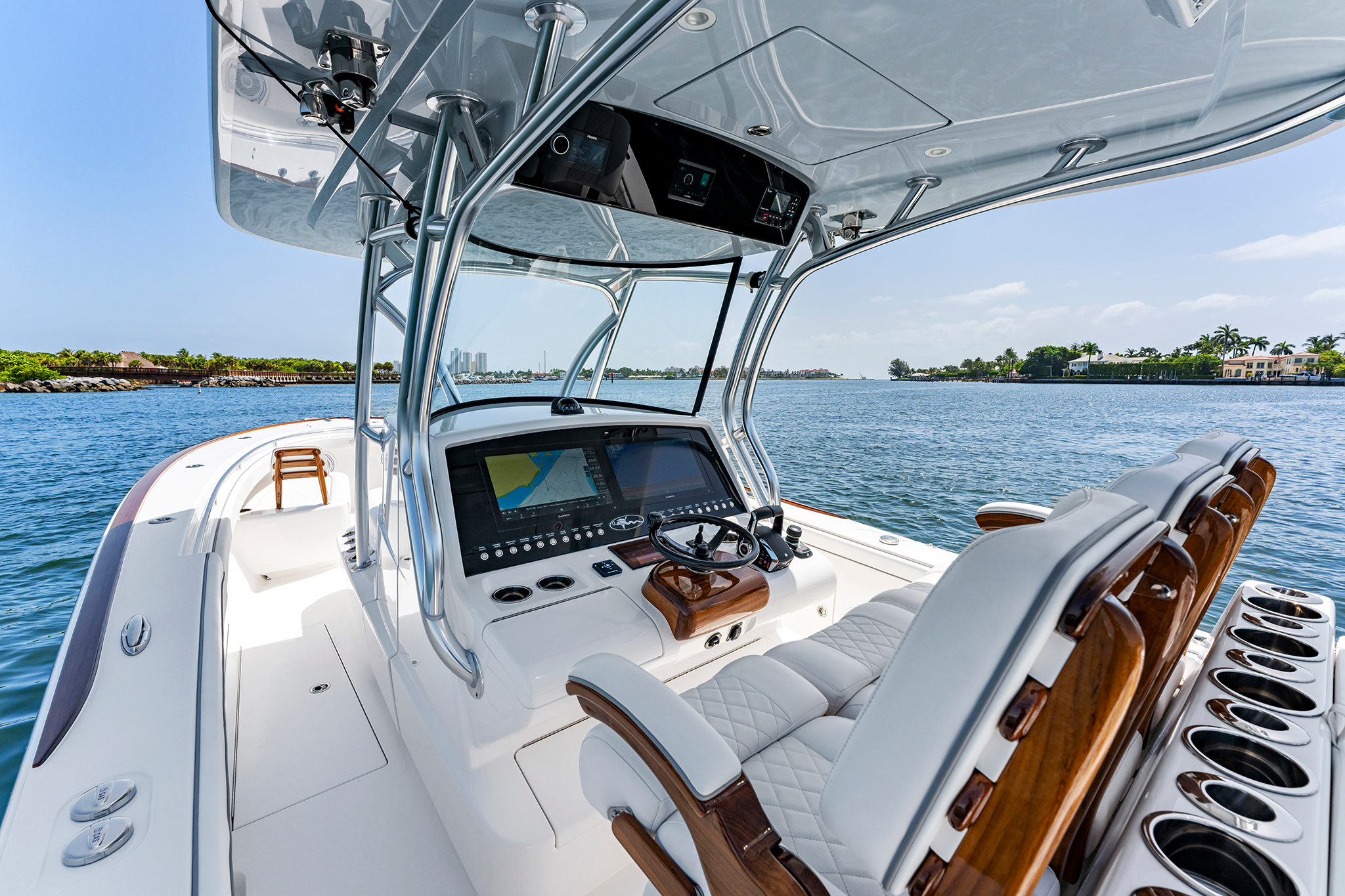 Slide: The Image of Valhalla Boatworks V-33 2027 - 24