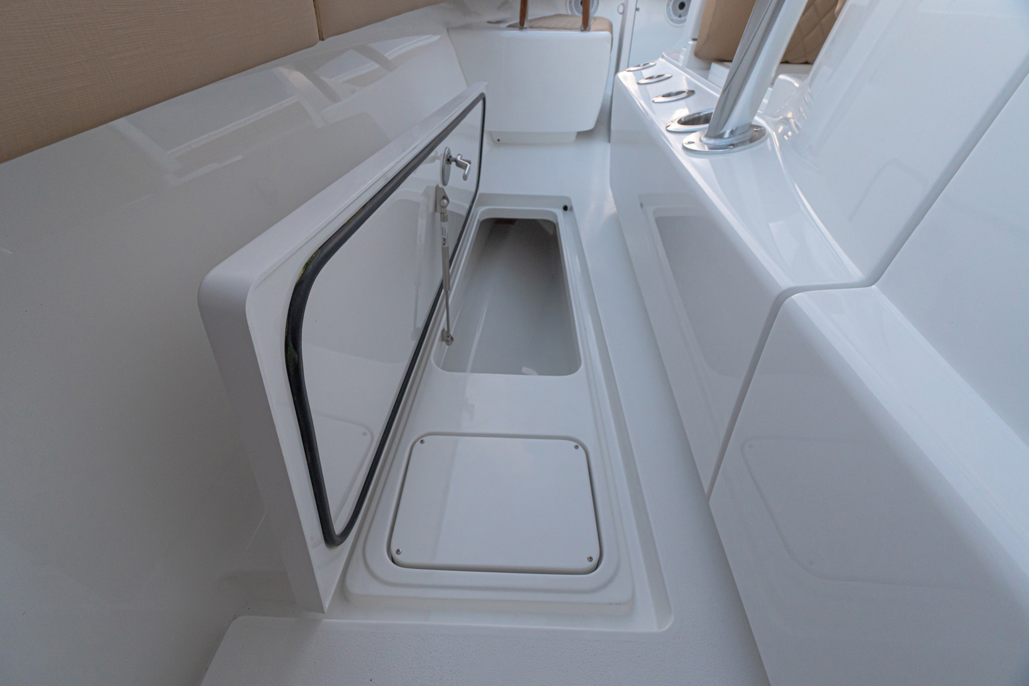 Slide: The Image of Valhalla Boatworks V-37 2027 - 18