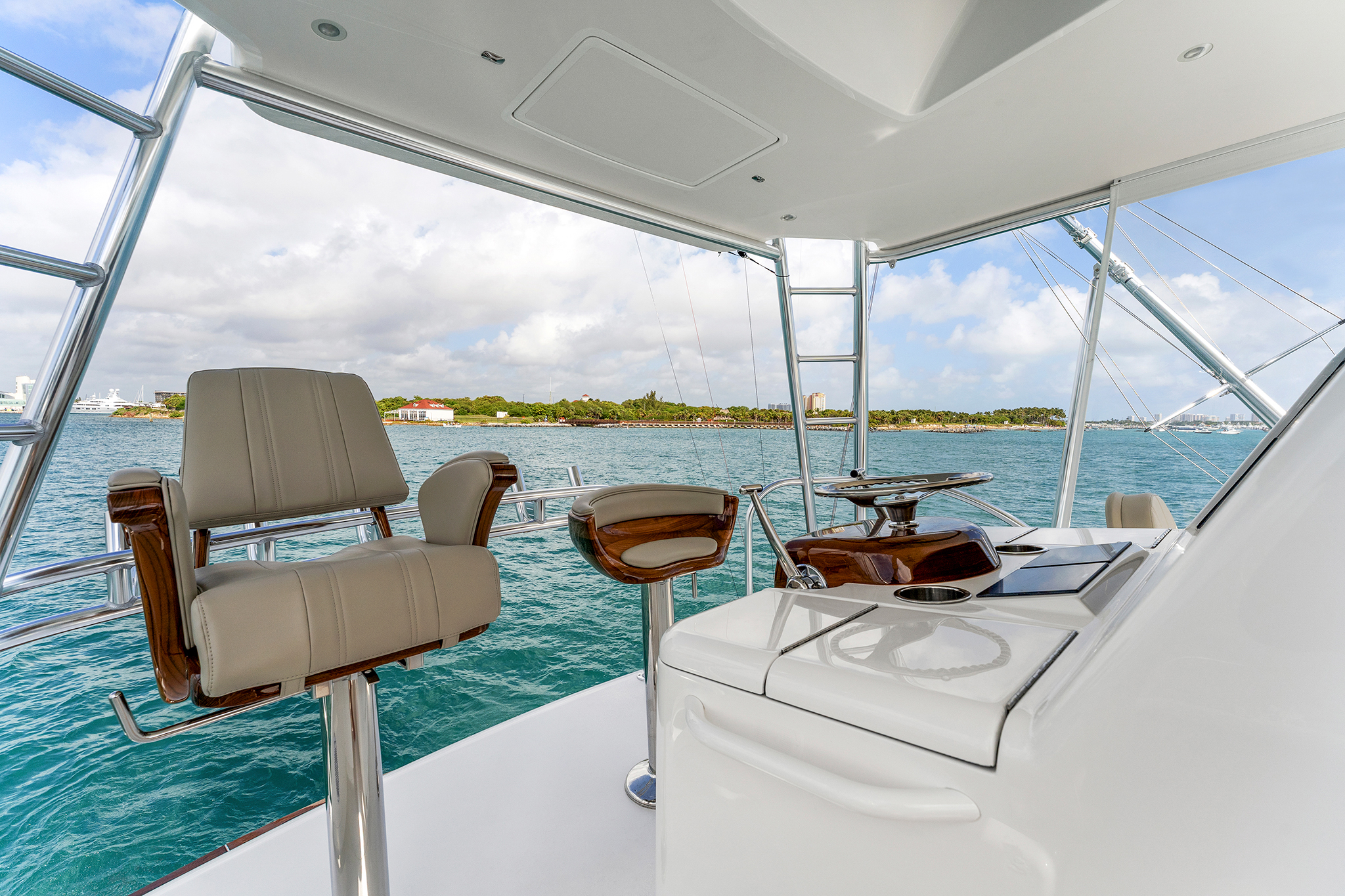 Slide: The Image of Viking 50 Billfish 2027 - 14