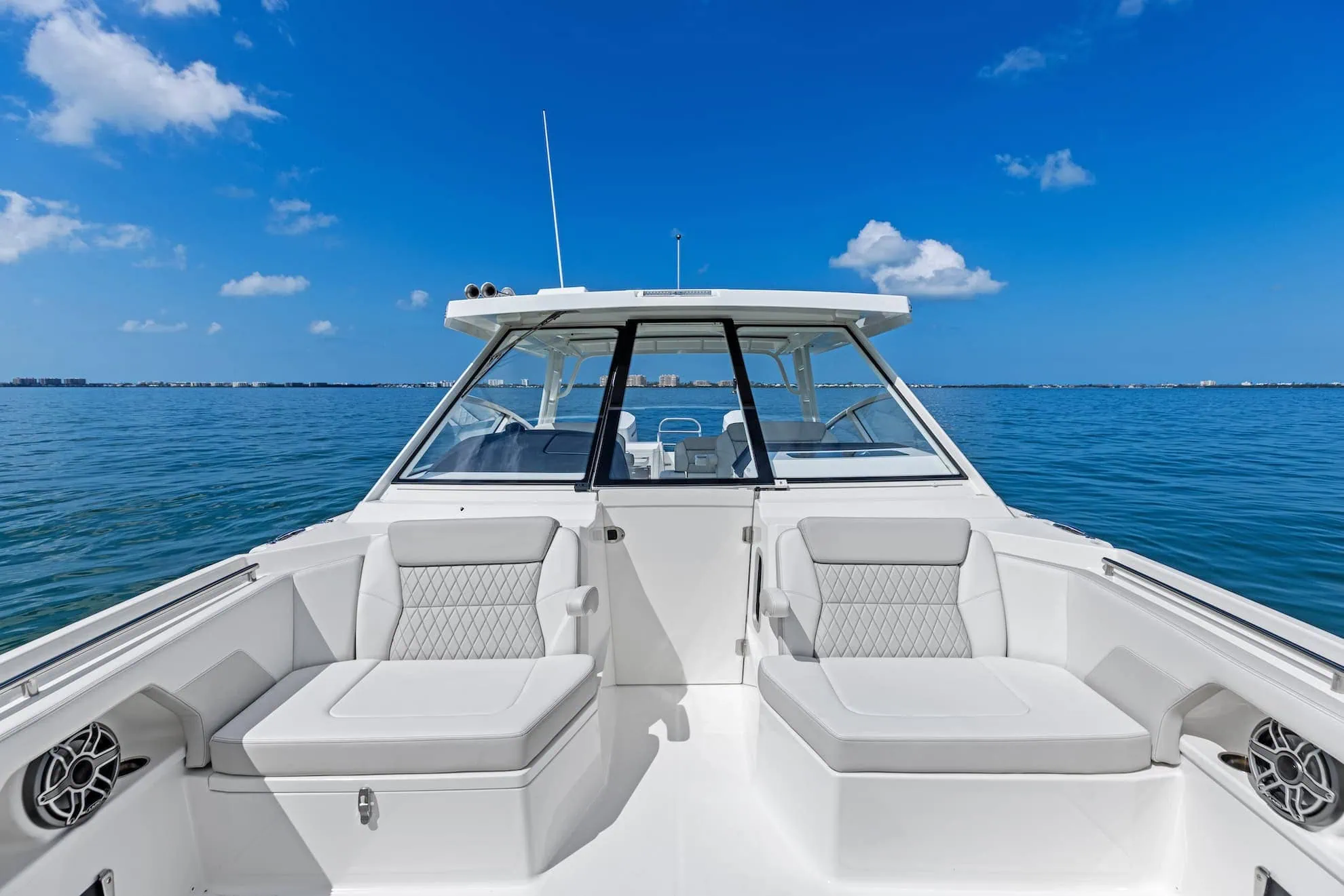 Slide: The Image of World Cat 400DC-X Island 2027 - 10