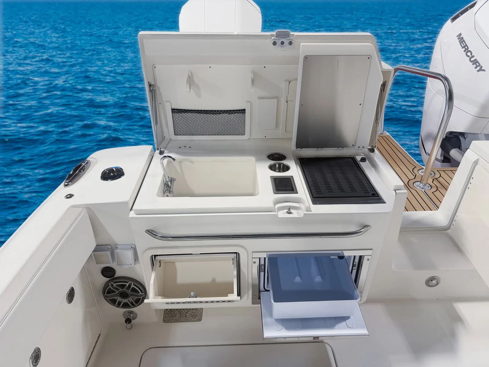 Slide: The Image of World Cat 400DC-X Island 2027 - 17